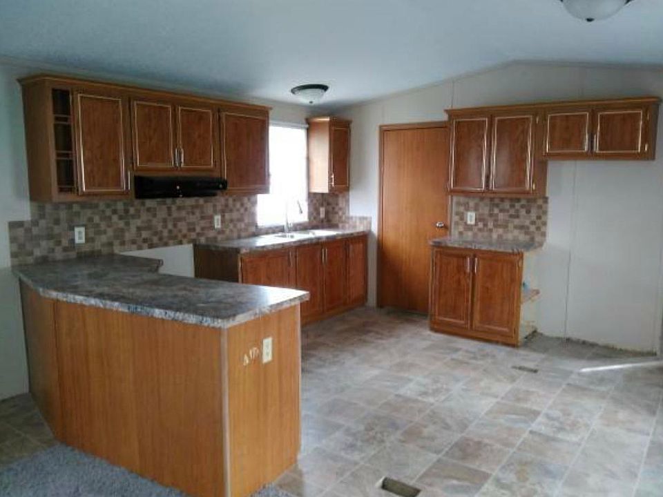 1st image of 210 Cherry St Trlr 3