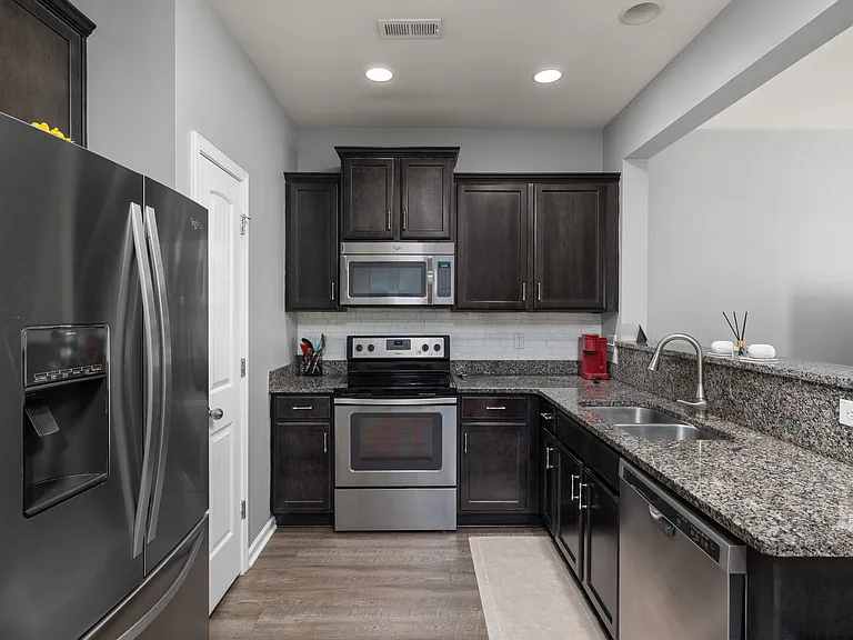 Virginia Colony Dr — Photo 6