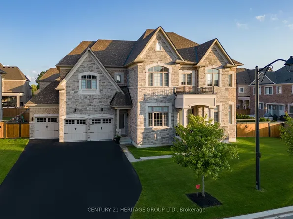 43 Sir Henry Ct, King, ON L7B 0P5