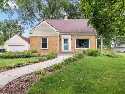 1121 North 11th AVENUE, West Bend, WI, 53090