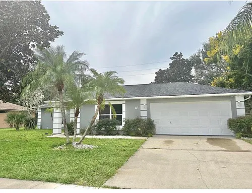 18 Spinnaker Cir Photo 1