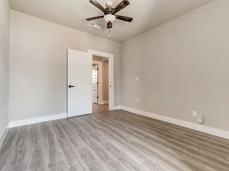 1247 Georgia Ave — Photo 10