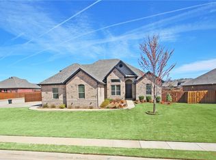 5701 S 63rd St, Rogers, AR 72758