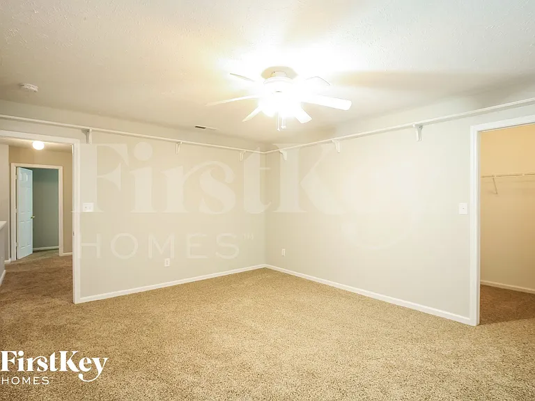 8775 N Springview Dr — Photo 10