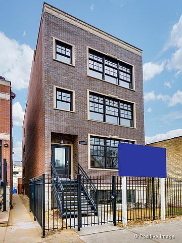 1st image of 2253 W Foster Ave #1