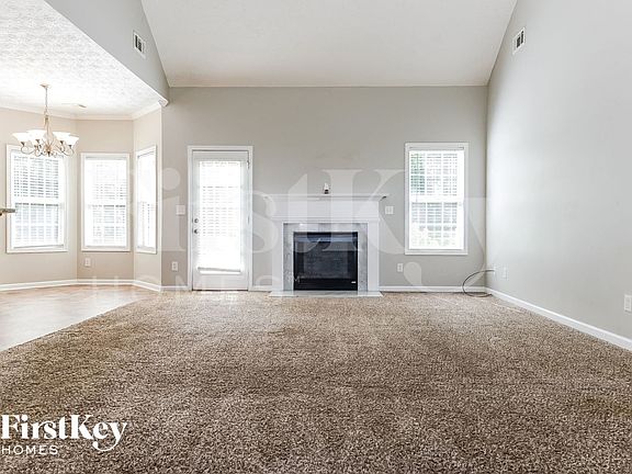 4th image of 381 Glouchester Dr