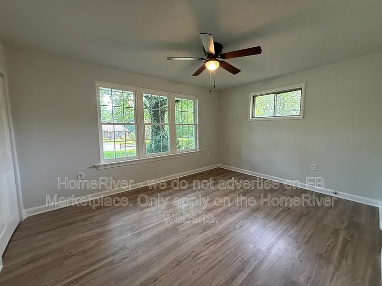 3611 Embassy Ln — Photo 11