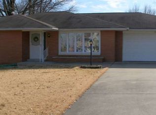 305 Reyling Dr, Jasper, IN 47546