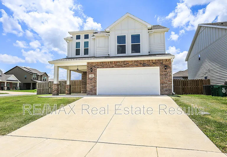 2011 Wildflower Dr — Photo 1
