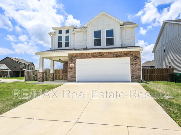 2011 Wildflower Dr, Centerton, AR 72719