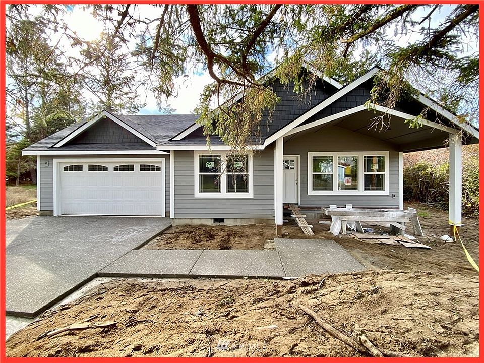 Brand new home near lake parks and beach!