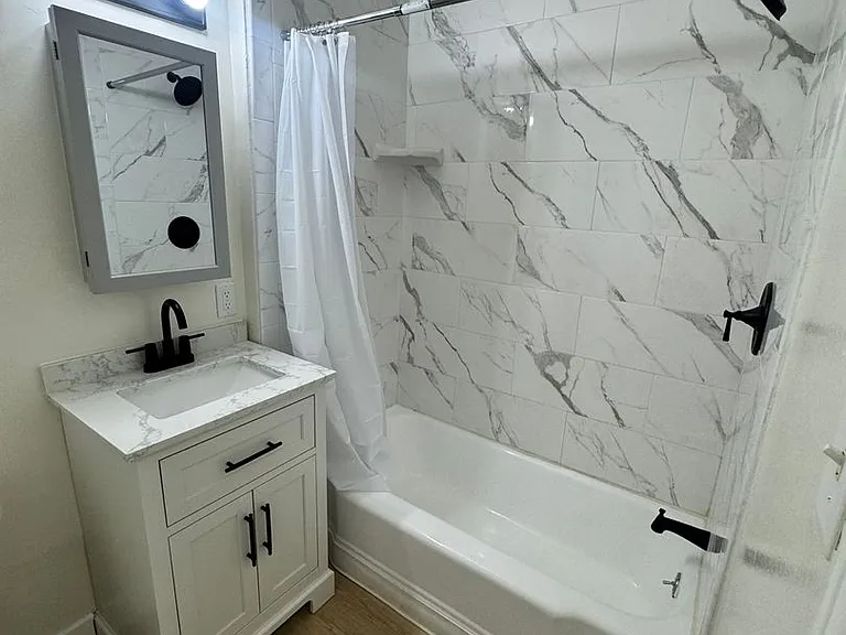 2666 Ellendale Pl — Photo 24