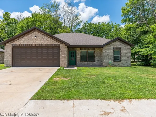 306 N Express St, Paris, AR 72855