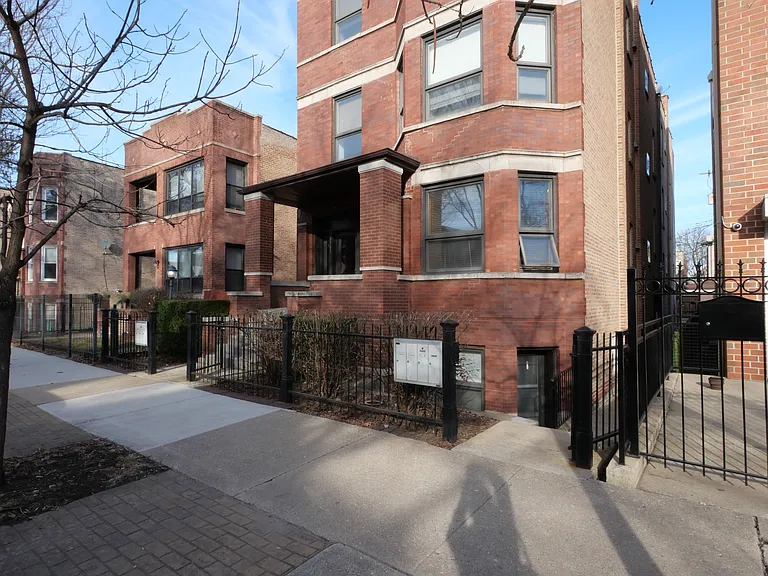 3247 S Emerald Ave #3R — Photo 6