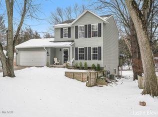 4820 Aylesworth St SE, Grand Rapids, MI 49546