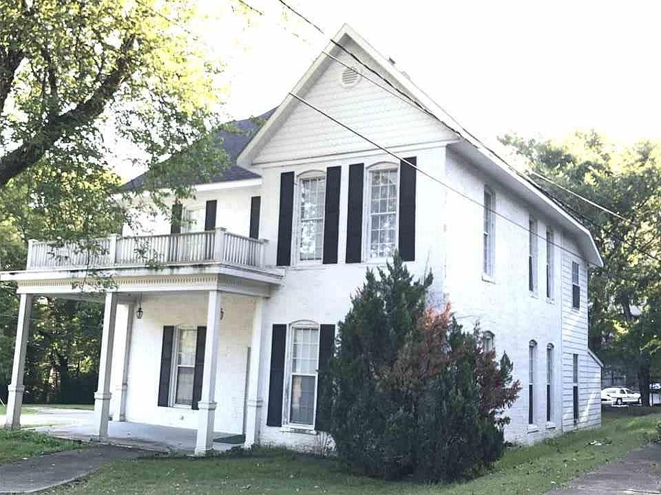 2nd image of 2401 S Scott St