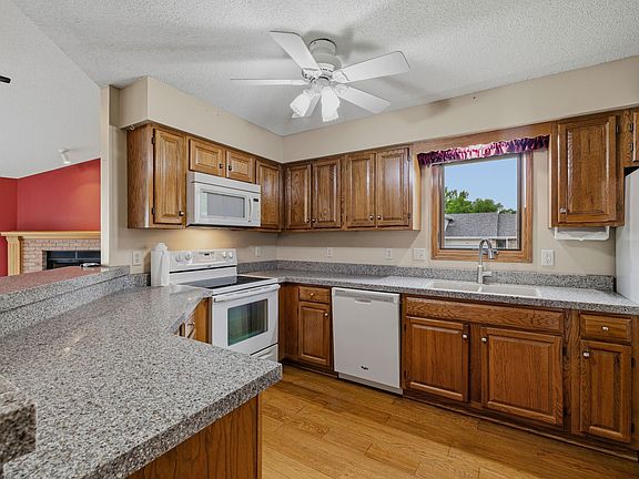 3rd image of 1044 Bradford Pl