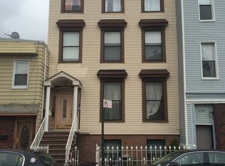 233 Leonard St, Brooklyn, NY 11211