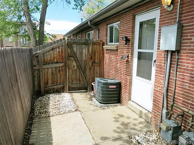 178 S Pennsylvania St — Photo 9