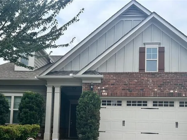 4520 Sweetwater Dr, Gainesville, GA 30504