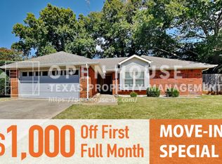 2613 Forestview Dr, Corinth, TX 76210