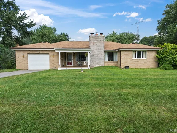 11523 Dixie Hwy, Holly, MI 48442