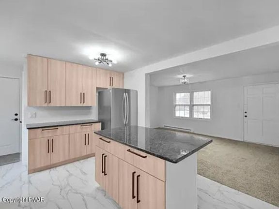 4th image of 125 Alwen Ave