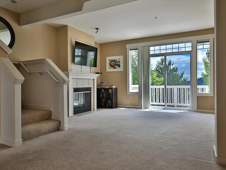 23120 SE Black Nugget Rd #R5 — Photo 4