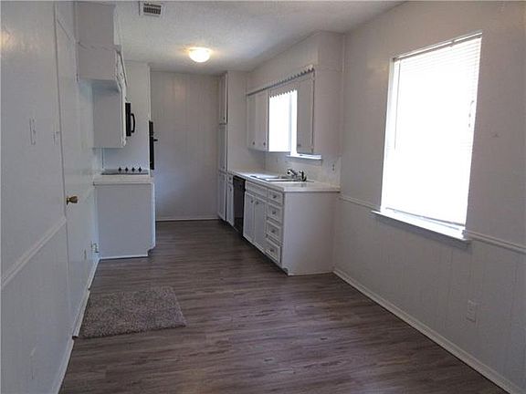 3rd image of 5804 Lance Ct