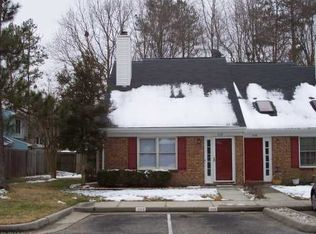 112 Englewood Dr, Yorktown, VA 23692