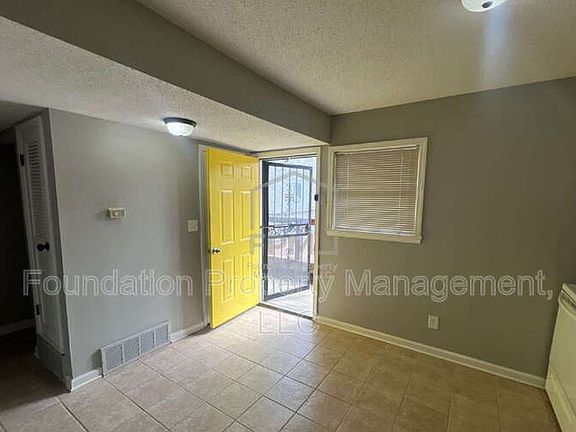 5th image of 34 N Idlewild St #7