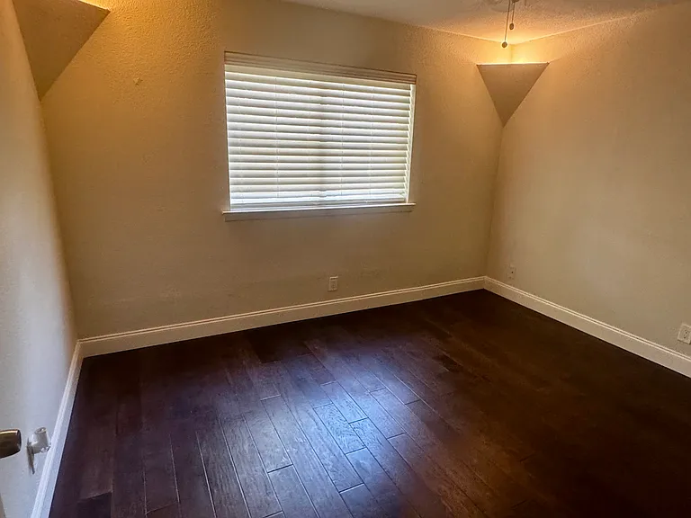 613 Overland Trl — Photo 20
