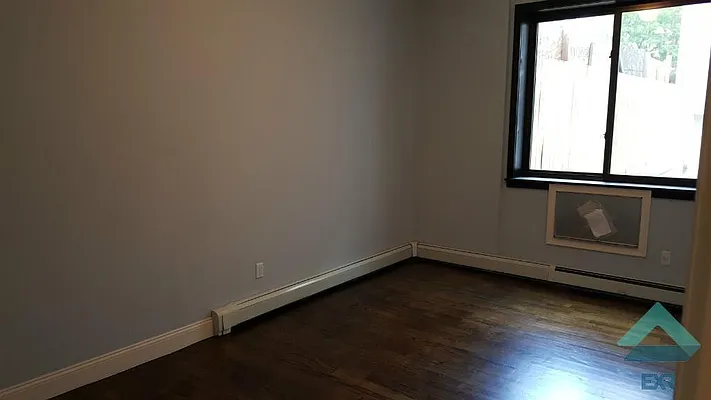 Rented by EXR | media 19