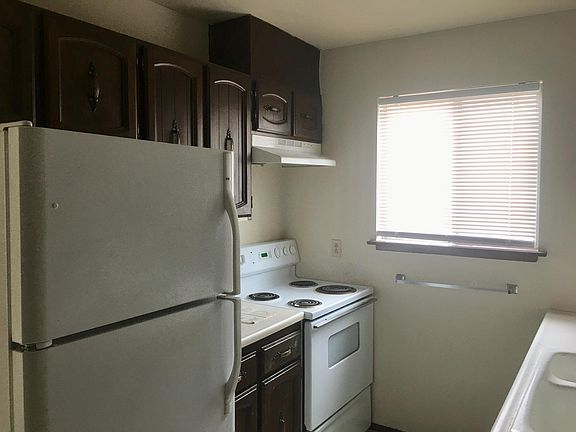 3rd image of 4421 76th Ave W APT 4