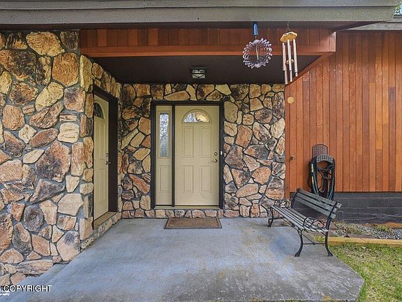 3rd image of 5220 Swallow Dr