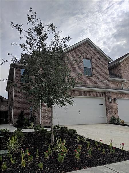 1st image of 4572 Titus Cir