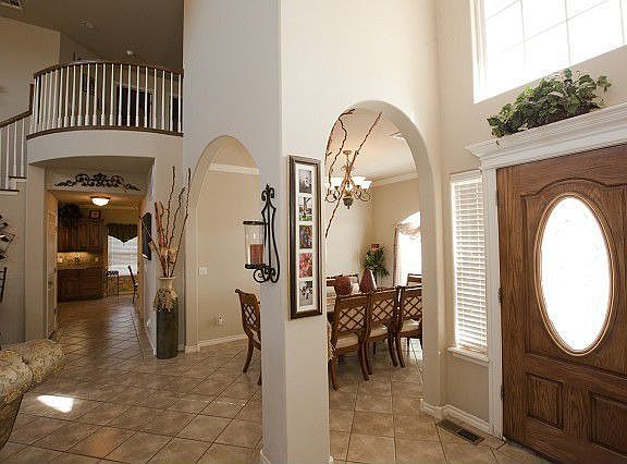 Stunning 2 story entry