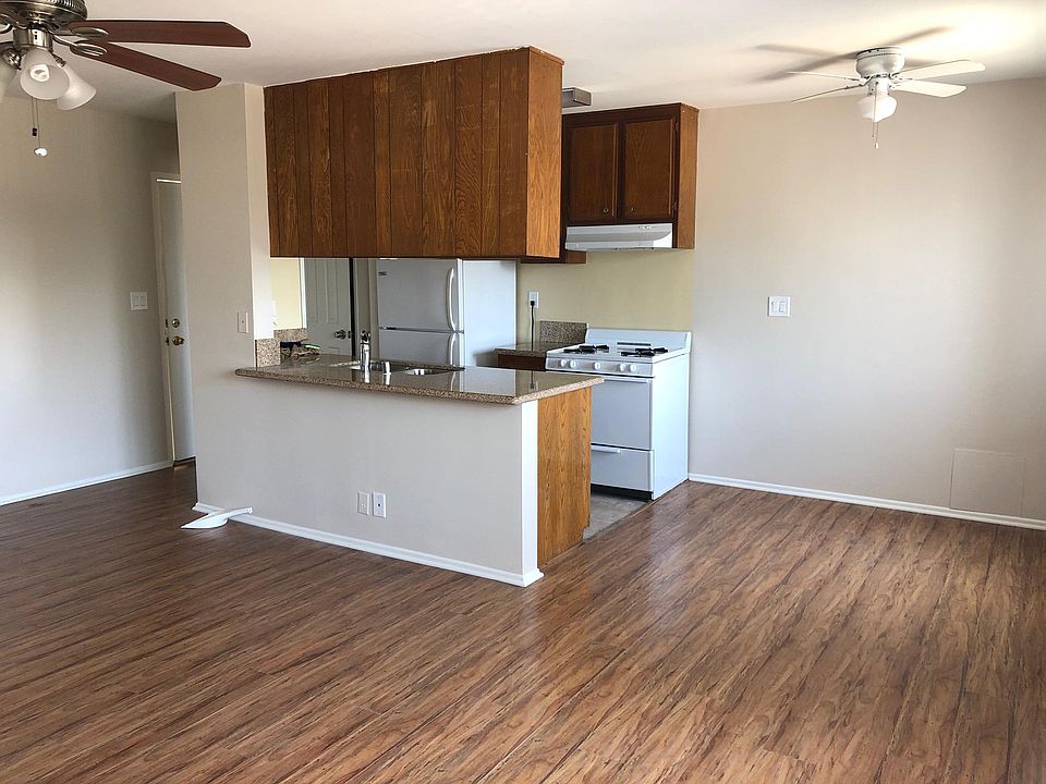 2nd image of 4261 S Centinela Ave APT 15