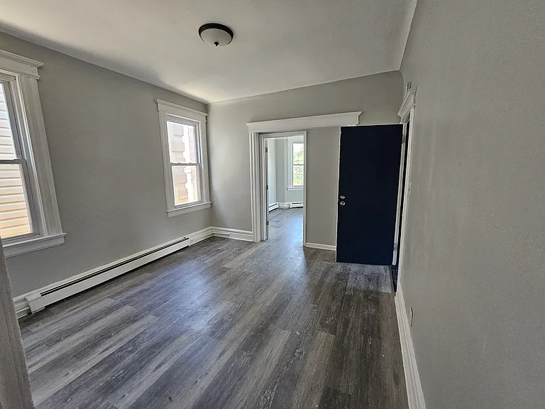 592 S 20th St #2 — Photo 11
