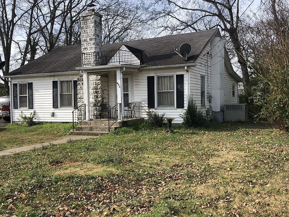 2nd image of 604 Castle Heights Ave