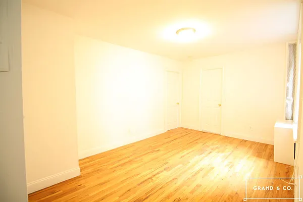 Rented by Grand & Co. | media 7