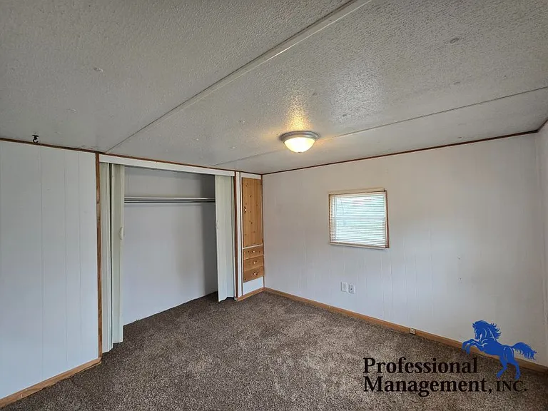 2108 E Maryland Ln — Photo 6