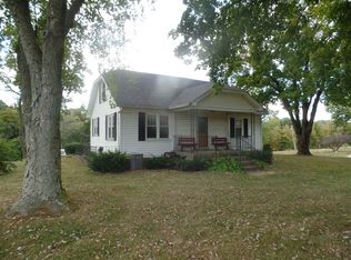 2091 N Sharkey Rd, Bloomfield, IN 47424