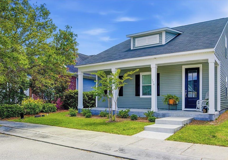 1st image of 179 Garden Row N