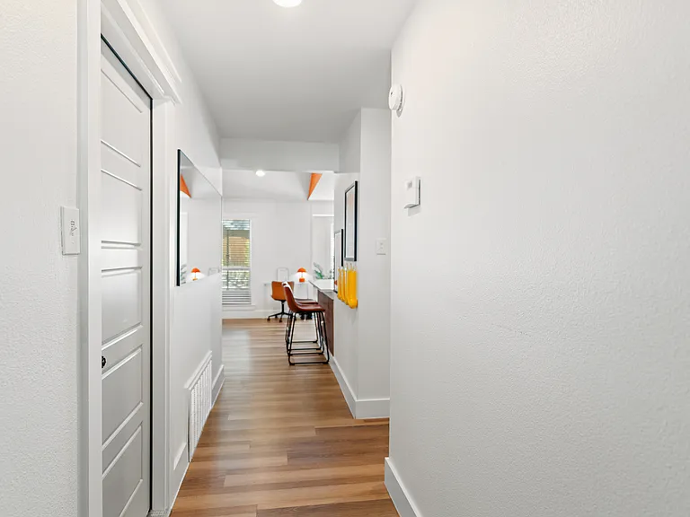 6701 Woodhue Dr — Photo 24