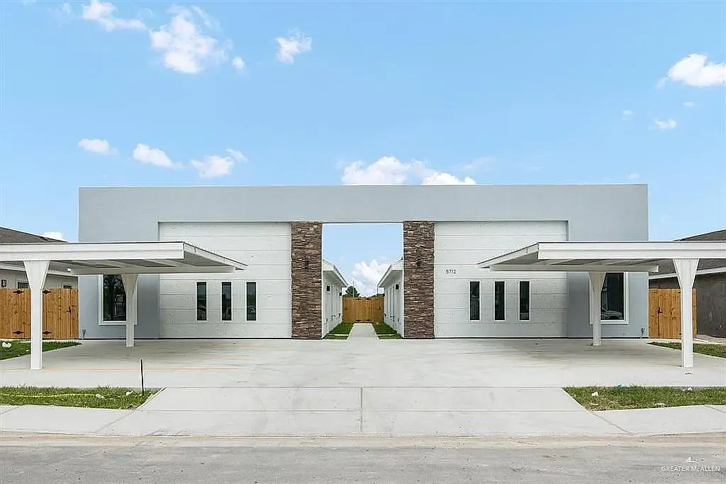 5712 Notre Dame Ave — Photo 1