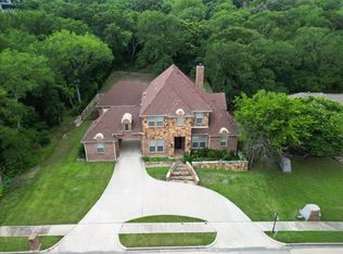 2402 Valley View Dr, Cedar Hill, TX 75104