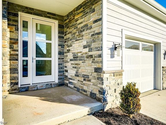 4th image of 235 Lake Meade Dr