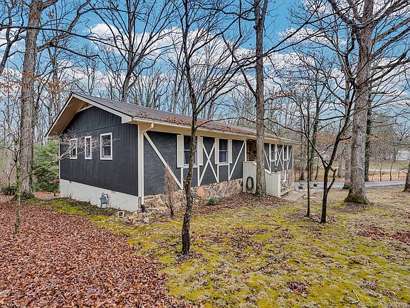 2nd image of 148 Camelia Dr