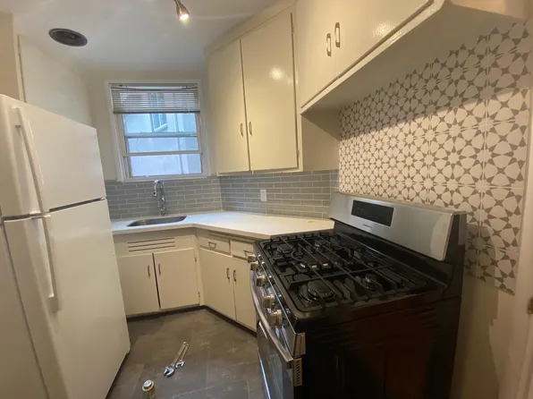 5920 Broadway, Oakland, CA 94618